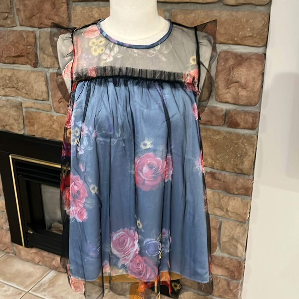 Women’s blouse